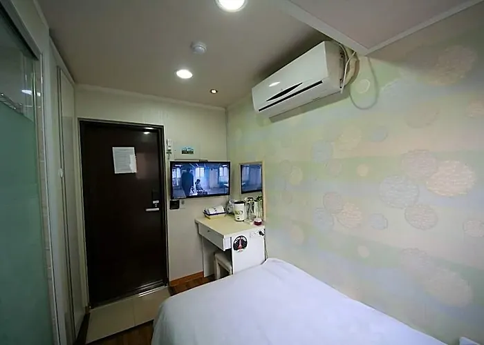Chloe Hostel Seoul
