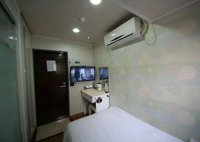 Hostel Chloe